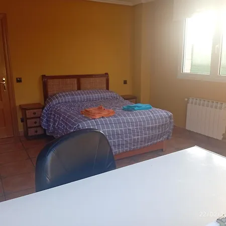 ロッジ El Refugio De Sam Burgo